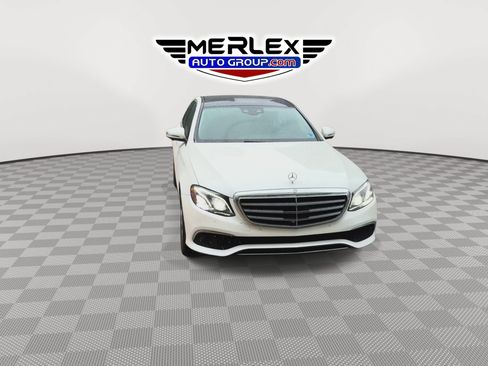 Used 2017 Mercedes-Benz E 300 4MATIC image 3