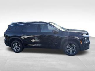 Certified 2025 Chevrolet Traverse LT w/ Driver Confidence Package AWD/4WD video 2