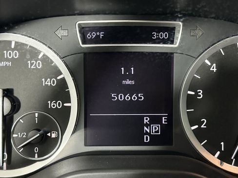 Used 2018 INFINITI QX30 image 19