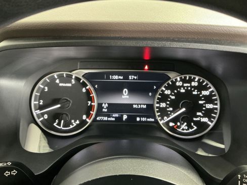 Used 2022 Nissan Rogue SV image 25