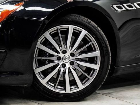 Used 2022 Maserati Quattroporte Modena Q4 image 3