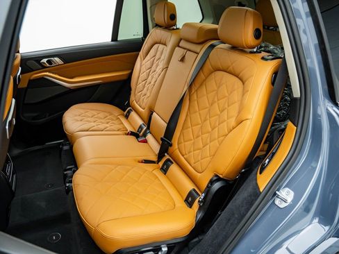 Used 2023 BMW X7 xDrive40i w/ Premium Package image 20