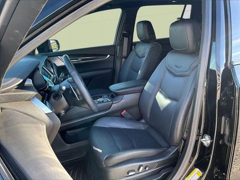 Used 2023 Cadillac XT6 Sport w/ LPO, ONYX Package image 5