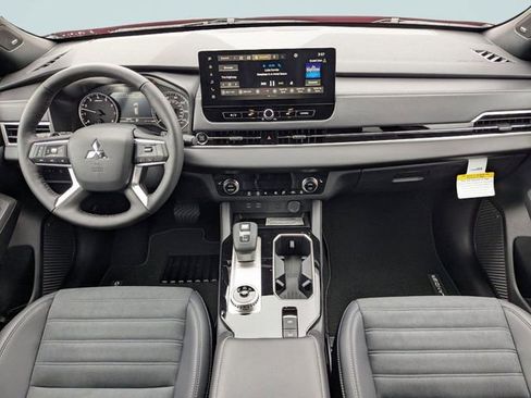 New 2026 Mitsubishi Outlander LE FWD image 14