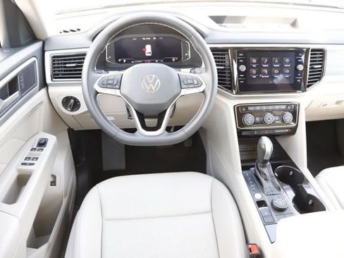 Used 2023 Volkswagen Atlas SE w/ Panoramic Sunroof Package AWD/4WD image 22