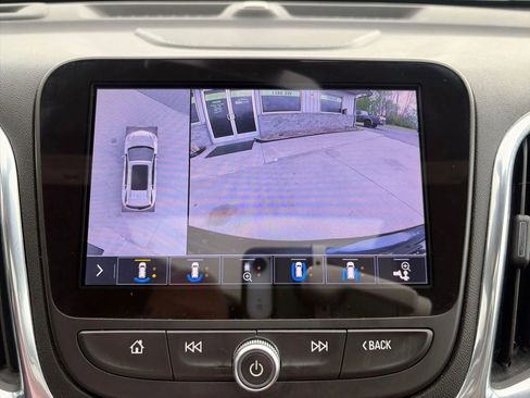 Used 2019 Chevrolet Equinox Premier FWD image 17