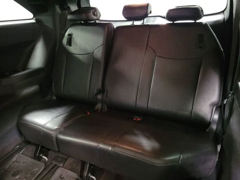 Used 2025 Toyota Sienna XLE Woodland Edition image 19