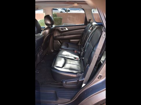 Used 2015 Nissan Pathfinder Platinum AWD/4WD image 21
