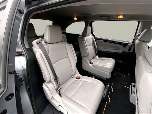 Used 2024 Honda Odyssey EX-L image 17