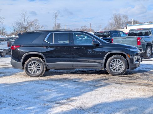 Used 2023 Chevrolet Traverse LT image 7