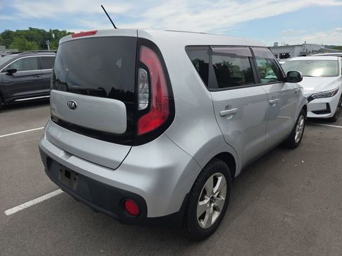 Used 2017 Kia Soul FWD image 4