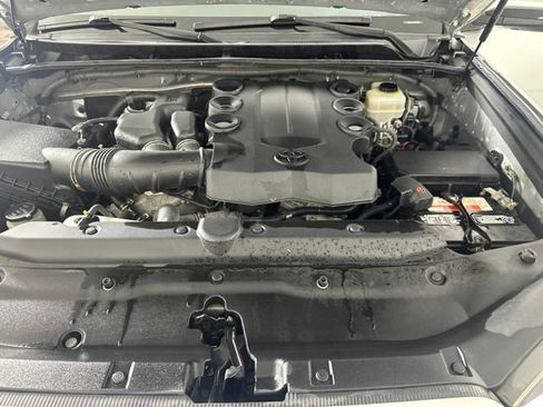 Used 2015 Toyota 4Runner Limited AWD/4WD image 11