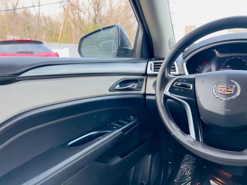Used 2015 Cadillac SRX FWD image 19