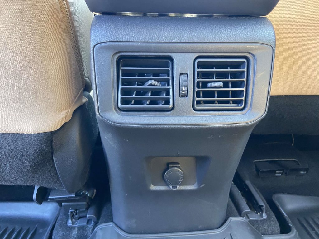 Used 2025 Toyota RAV4 LE FWD image 17