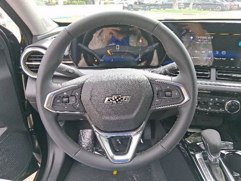 New 2026 Chevrolet Trax ACTIV FWD image 8