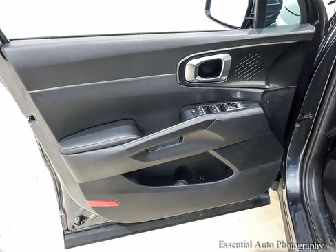 Used 2022 Kia Sorento LX image 26