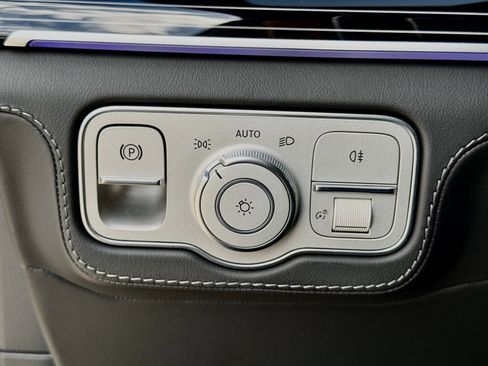 Used 2024 Mercedes-Benz GLS 580 4MATIC image 28
