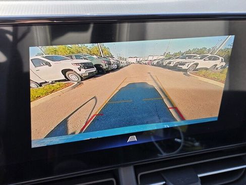 New 2026 Chevrolet Trax LT w/ Sunroof Package image 8