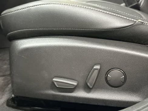 Used 2016 Ford Focus SE w/ Equipment Group 201A FWD image 26