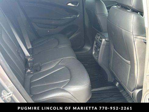 Used 2020 Buick Envision Essence w/ Experience Buick Package FWD image 15
