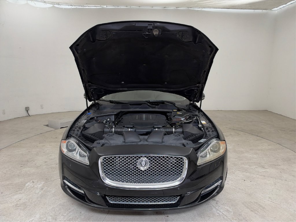 Used 2012 Jaguar XJ L RWD image 26