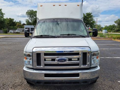 Used 2012 Ford E-350 and Econoline 350 Super Duty w/ PWR Locks & Windows Group RWD image 9