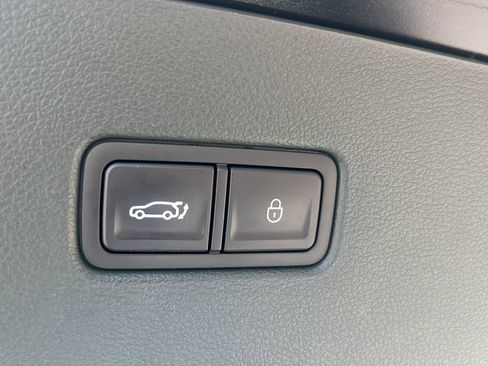 Used 2025 Genesis GV80 3.5T AWD/4WD image 19