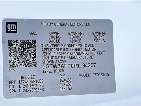 Used 2023 GMC Savana 2500 w/ Driver Convenience Package RWD image 18