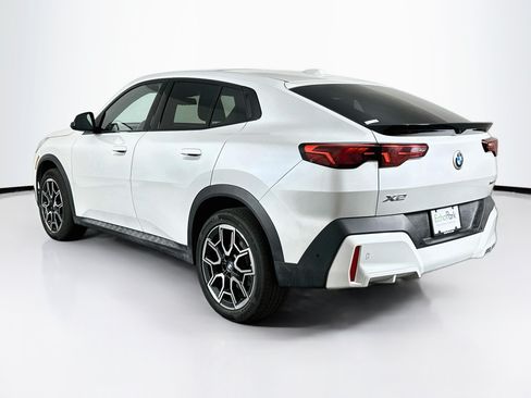 Used 2026 BMW X2 xDrive28i AWD/4WD image 5