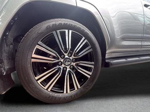 Used 2024 Lexus LX 600 4WD w/ Luxury Package image 38