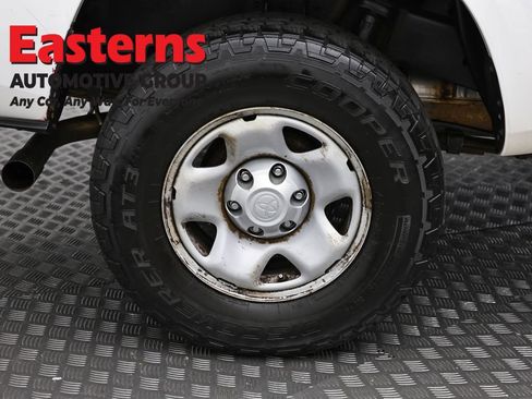 Used 2019 Toyota Tacoma SR RWD image 28