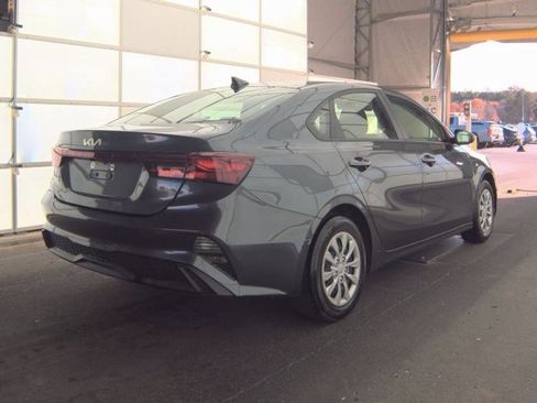 Used 2024 Kia Forte LX image 3