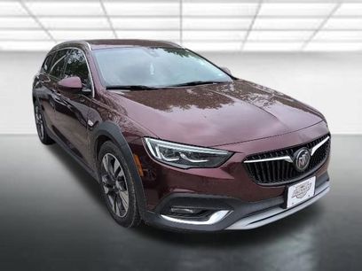 Used 2018 Buick Regal Essence w/ Driver Confidence Package #1