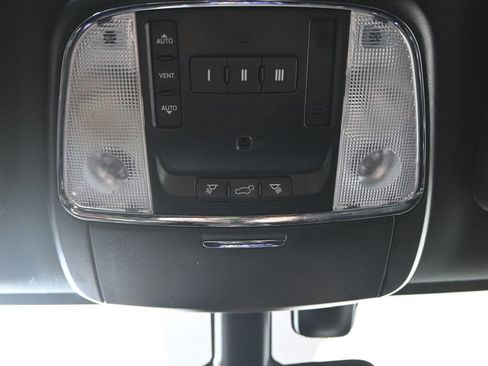 Used 2020 Jeep Grand Cherokee Limited w/ Trailer Tow Group IV image 36