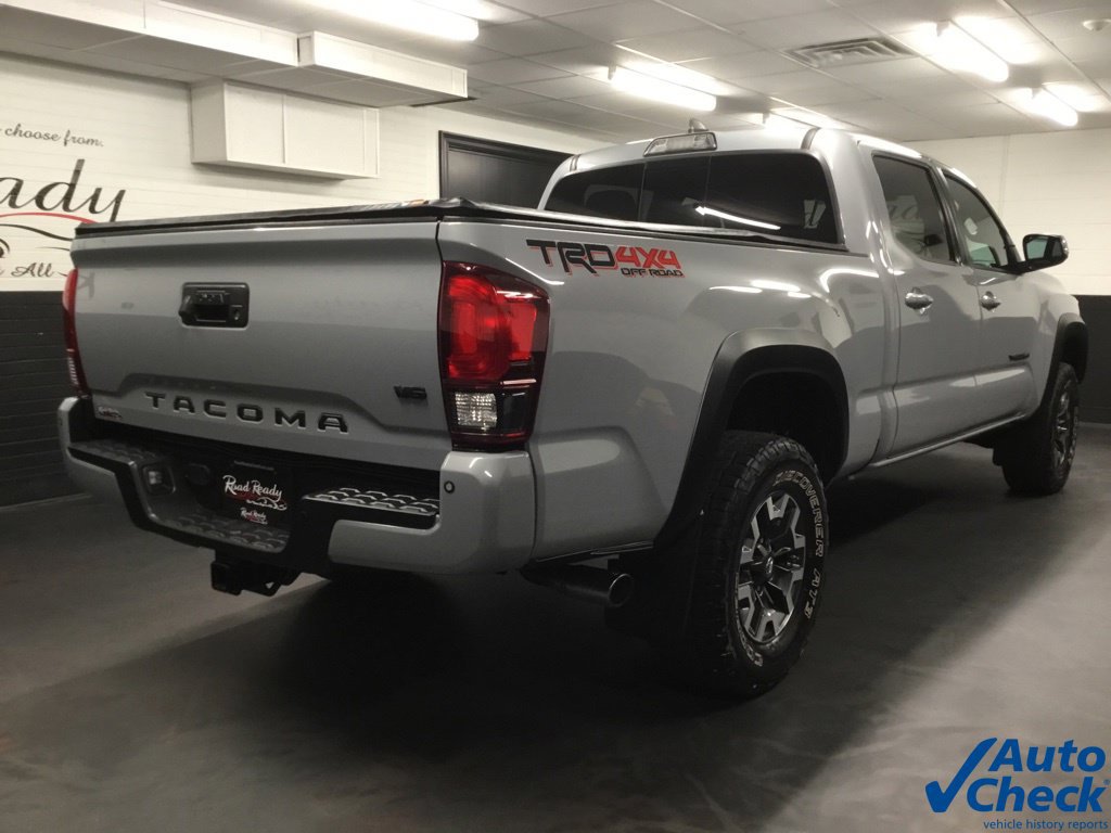 Used 2018 Toyota Tacoma TRD Off-Road w/ Technology Package AWD/4WD image 10