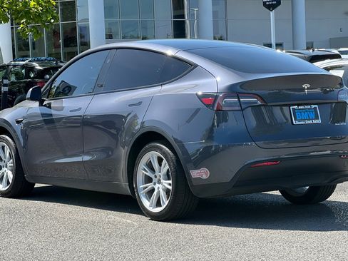Used 2023 Tesla Model Y Long Range AWD/4WD image 3