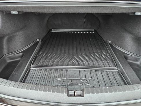 Used 2015 Acura TLX w/ Technology Package FWD image 9