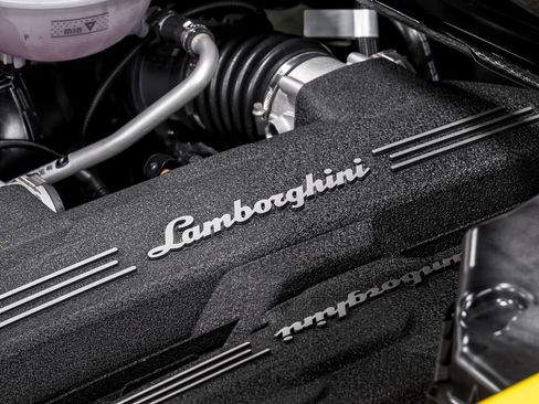 Used 2024 Lamborghini Revuelto image 56