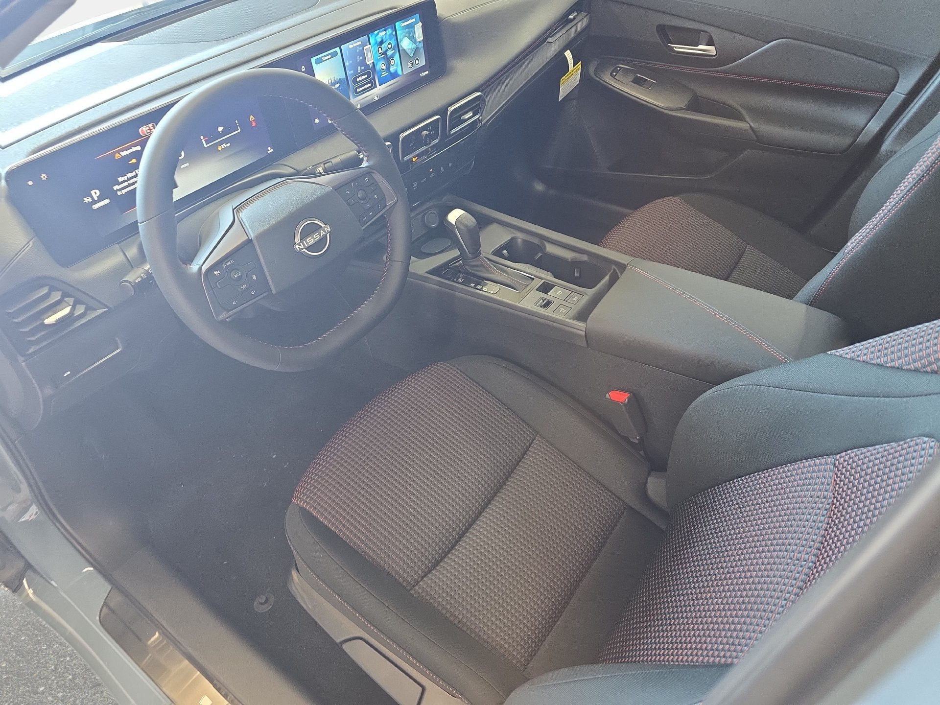 New 2027 Nissan Sentra SR w/ Floor Mat Package FWD image 16