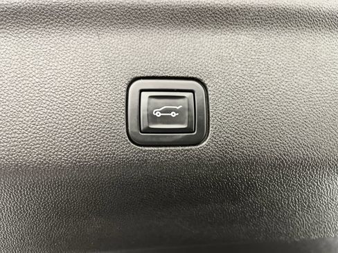 Used 2021 Chevrolet Suburban Premier w/ Premium Package AWD/4WD image 36