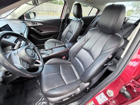 Used 2017 MAZDA MAZDA3 Touring image 8