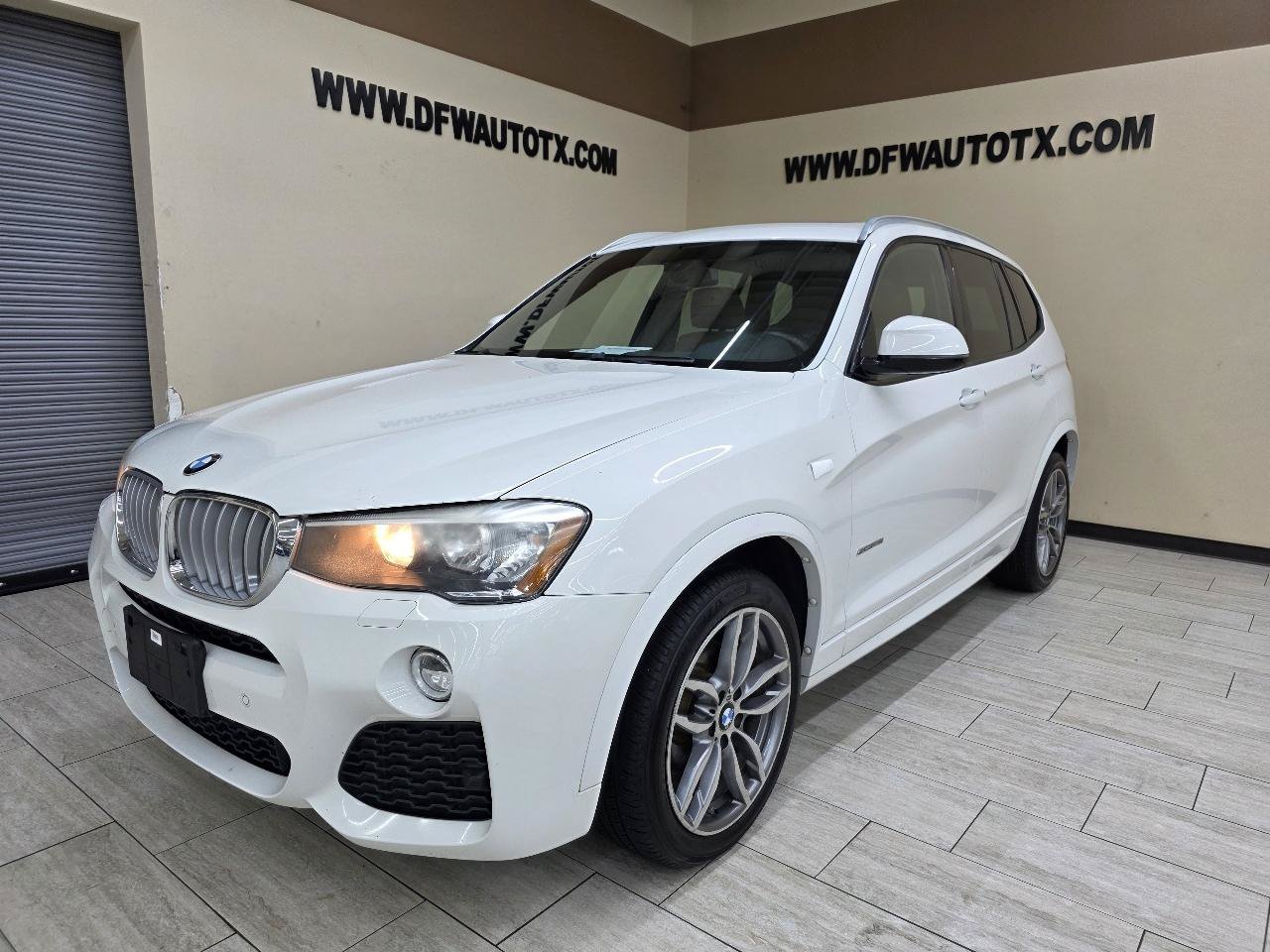 Used 2016 BMW X3 sDrive28i RWD image 2