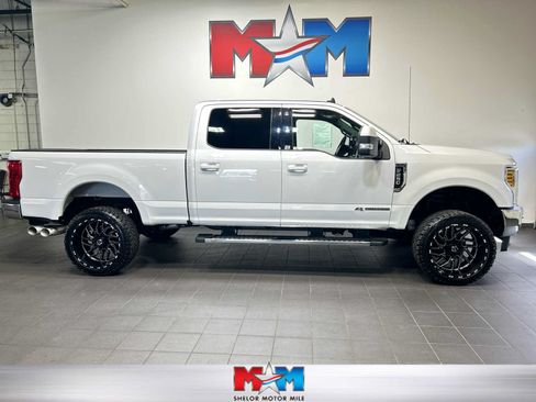 Used 2019 Ford F250 Lariat w/ Lariat Value Package AWD/4WD image 1