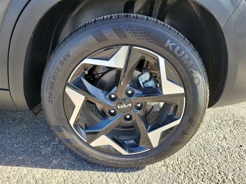 Used 2025 Kia Seltos S image 11