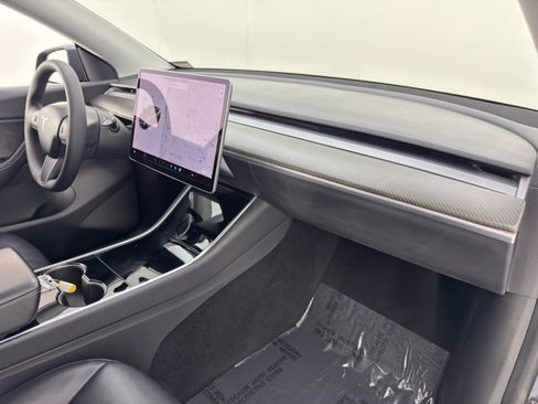 Used 2020 Tesla Model Y Long Range image 15