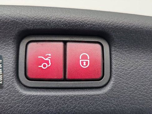 Used 2023 Mercedes-Benz C 300 Sedan image 13