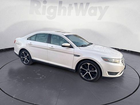 Used 2015 Ford Taurus SEL w/ Equipment Group 201A image 7