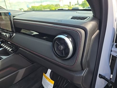 New 2026 Chevrolet Colorado Z71 w/ Technology Package image 28