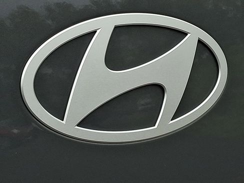 Used 2026 Hyundai Santa Fe SEL FWD image 29