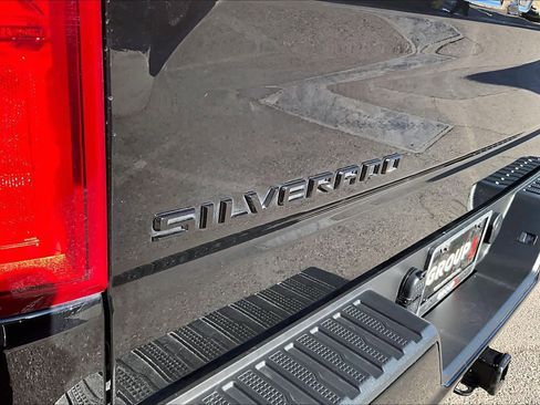 Used 2021 Chevrolet Silverado 1500 Custom Trail Boss w/ LPO, Dark Essentials Package image 9